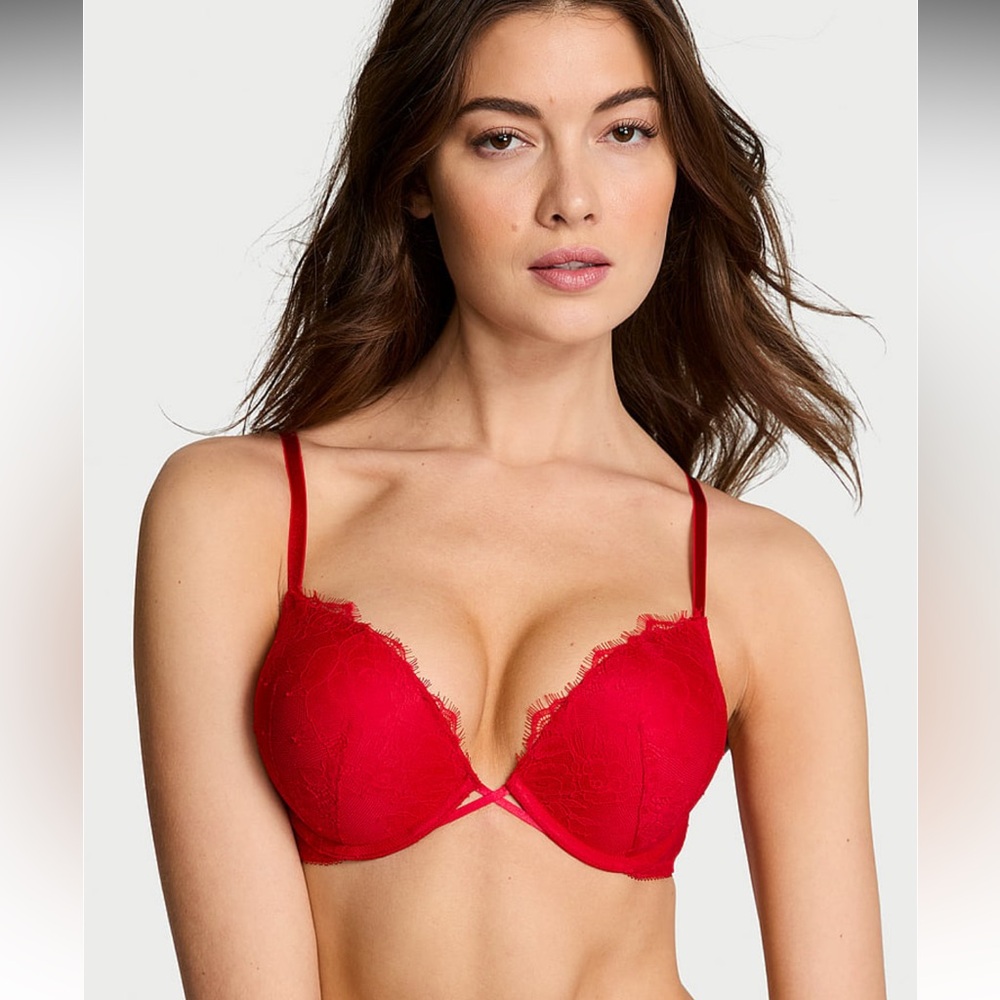 ❤️Victoria’s Secret VS Red Bombshell Bra 32B NEW❤️